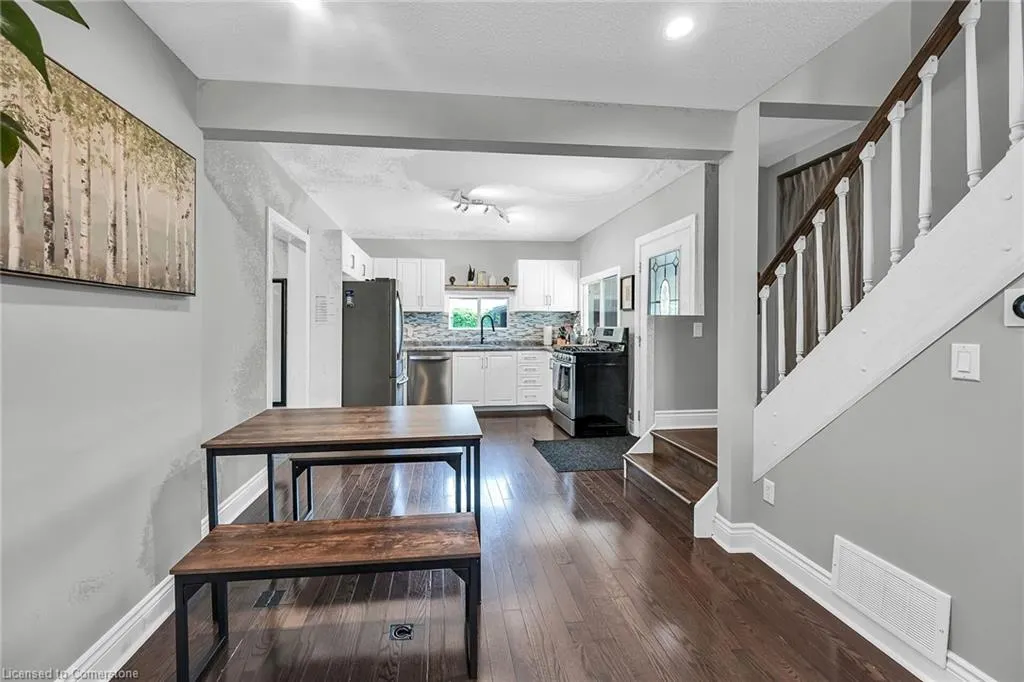 287 King Street W