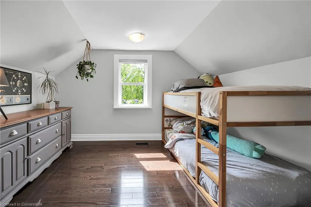 287 King Street W