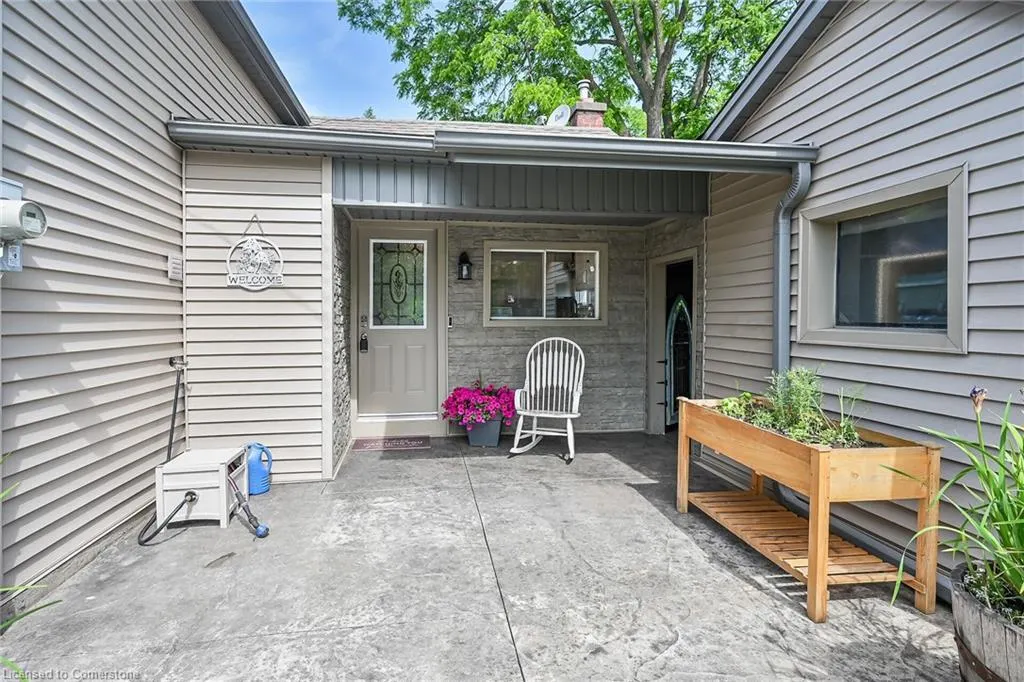 287 King Street W