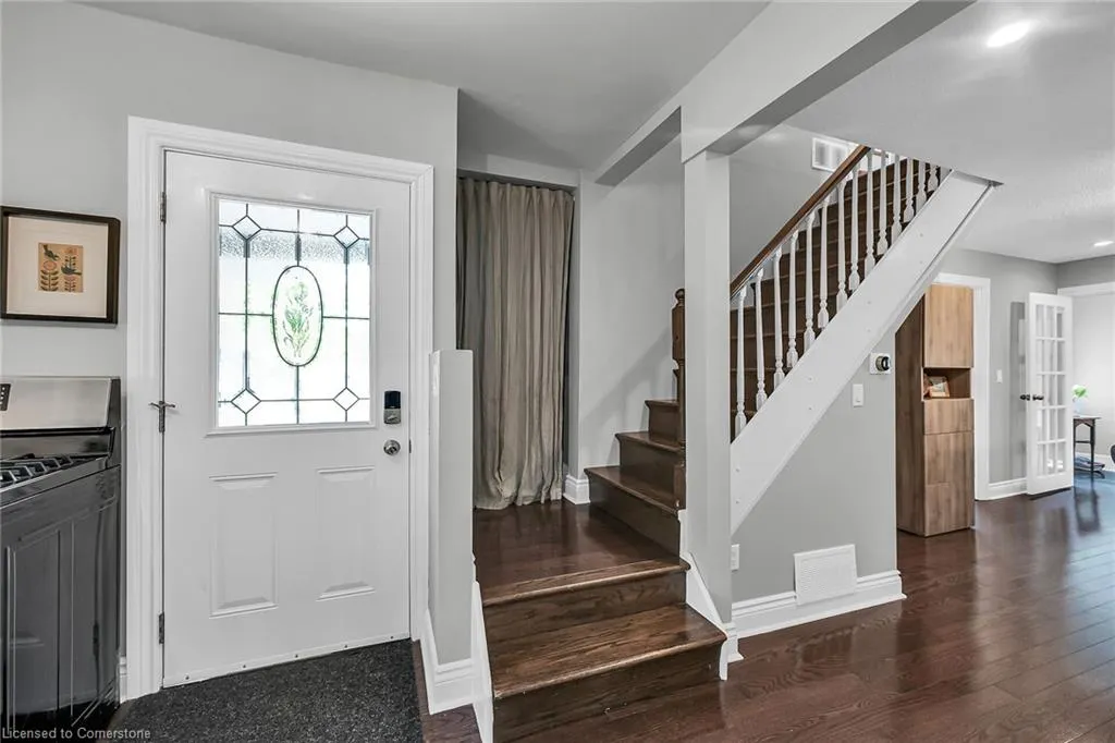 287 King Street W