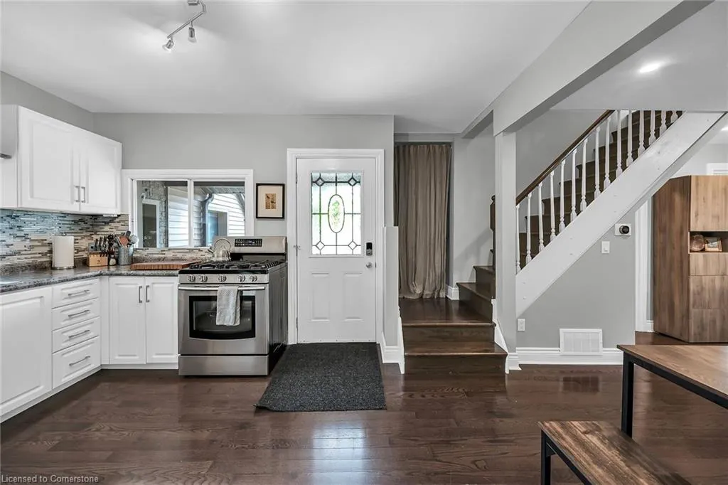 287 King Street W