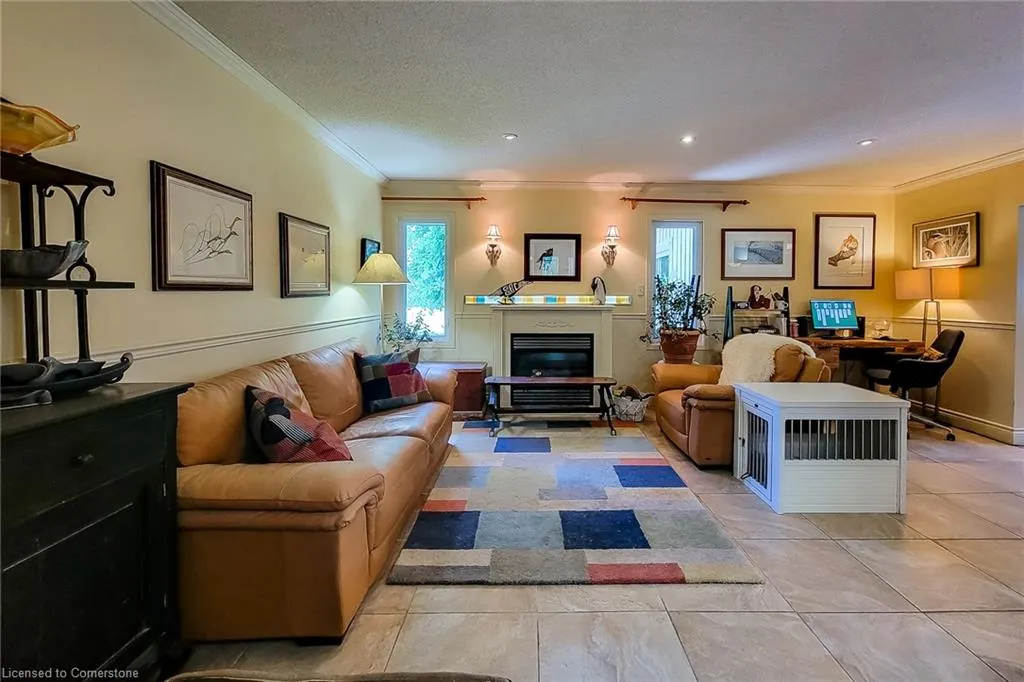 120 Pauline Johnson Road