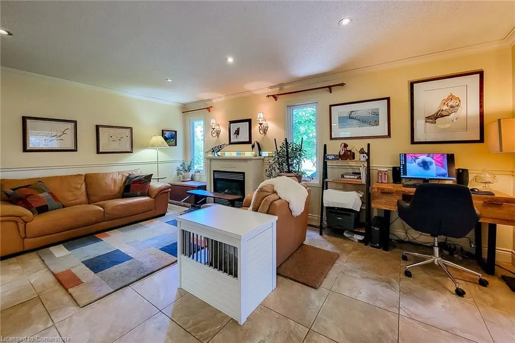 120 Pauline Johnson Road
