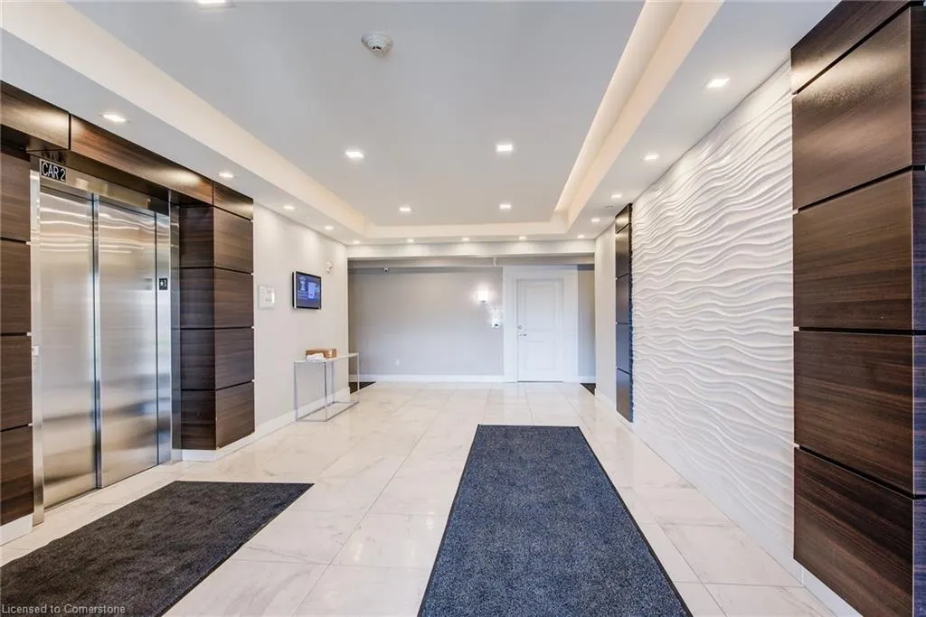 1284 Gordon Street, #306