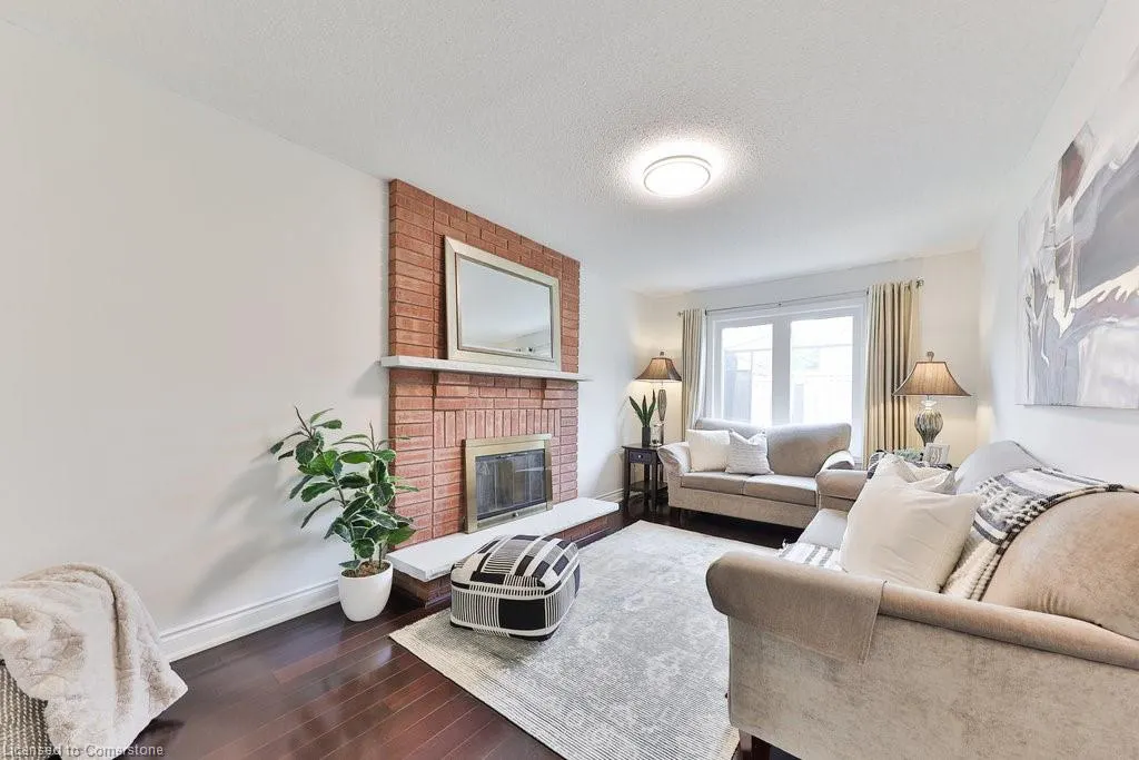 296 Evergreen Crescent