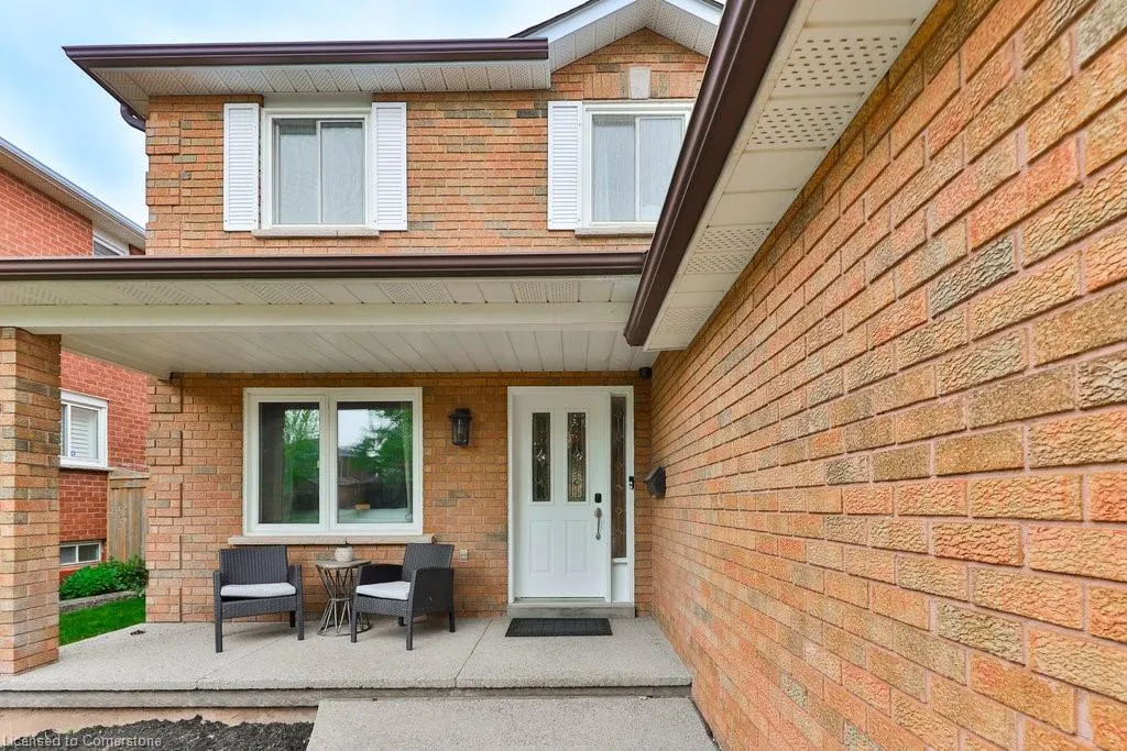 296 Evergreen Crescent