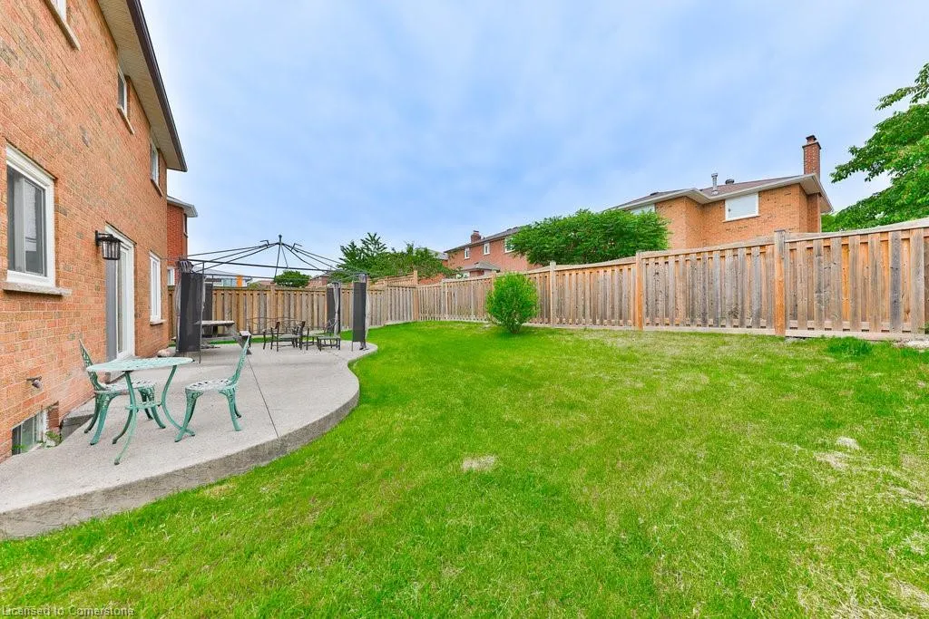 296 Evergreen Crescent