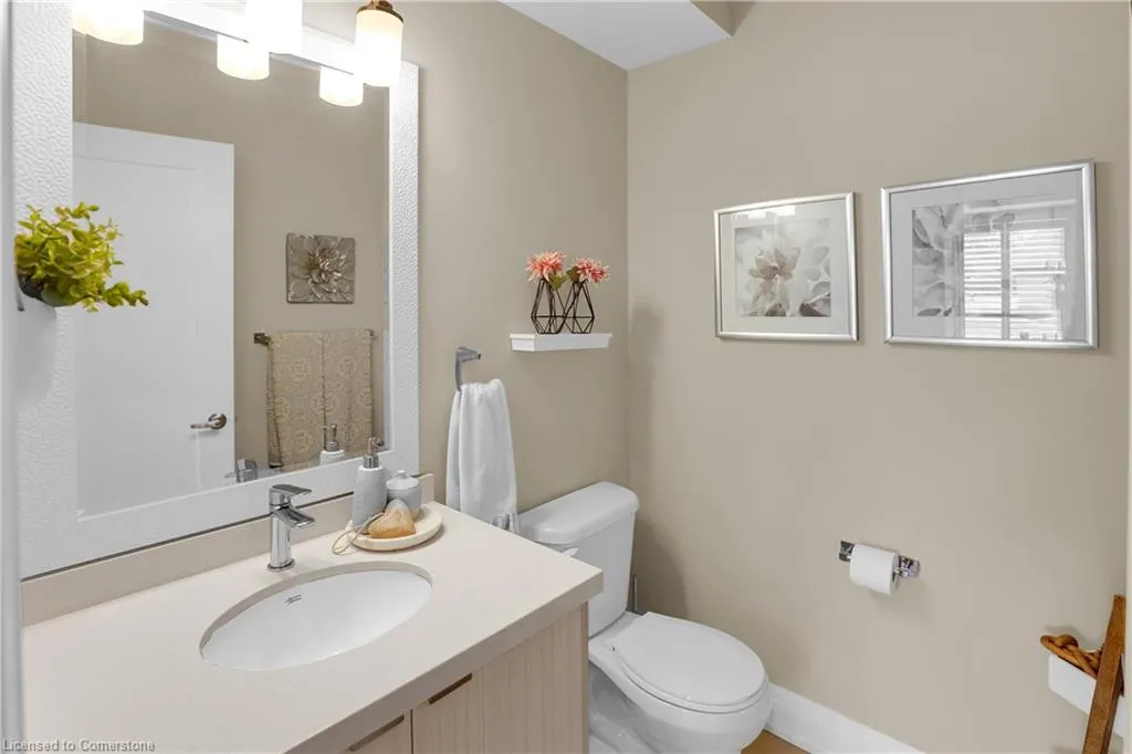 39 Robinson Street N, #4