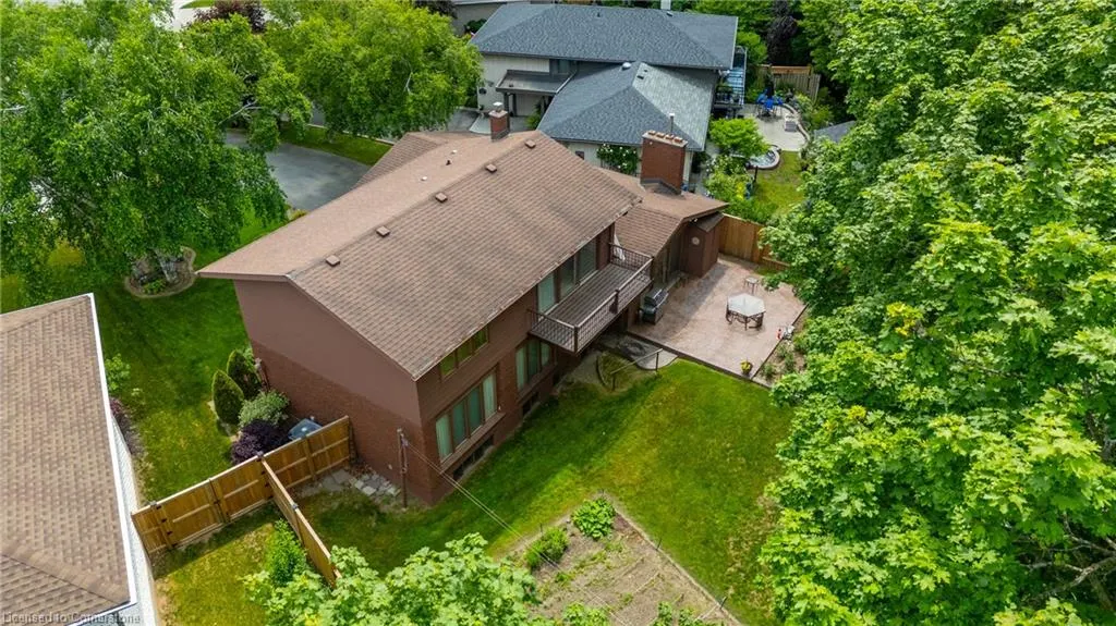 13 Leslie Drive
