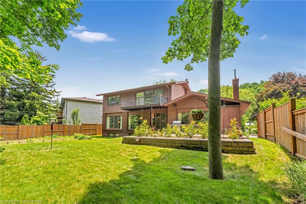 13 Leslie Drive