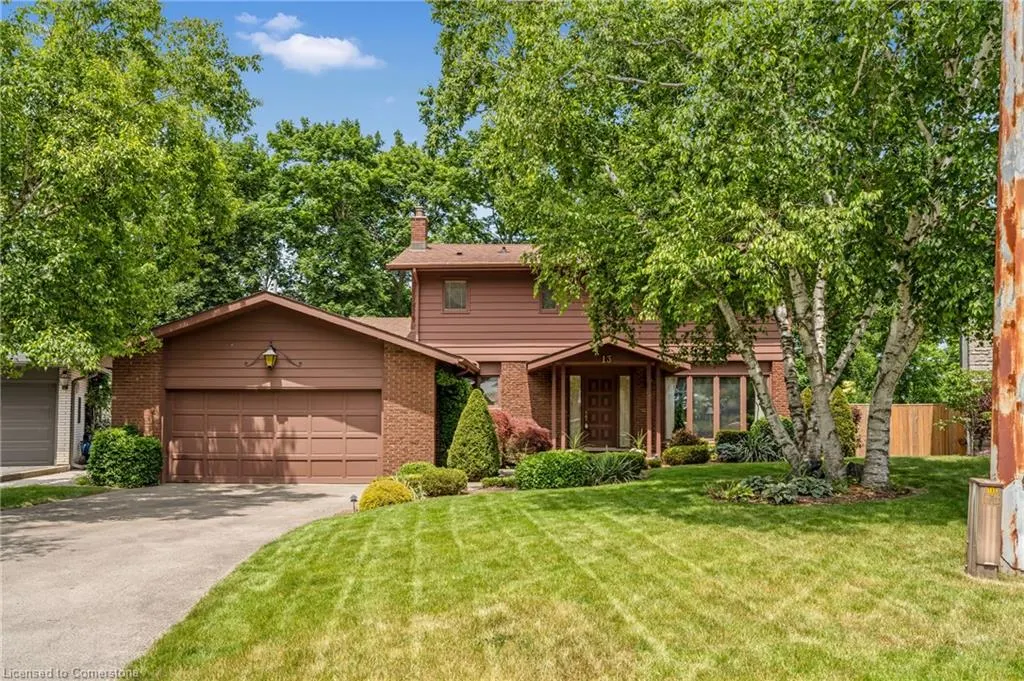 13 Leslie Drive
