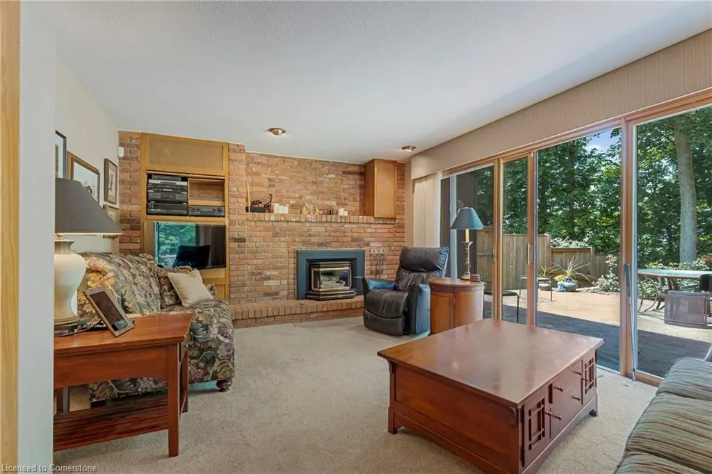 13 Leslie Drive