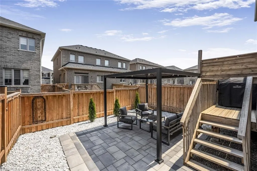 93 Westfield Crescent