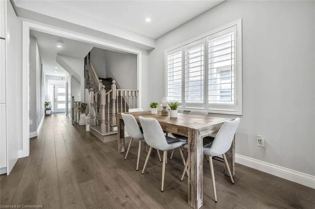 93 Westfield Crescent