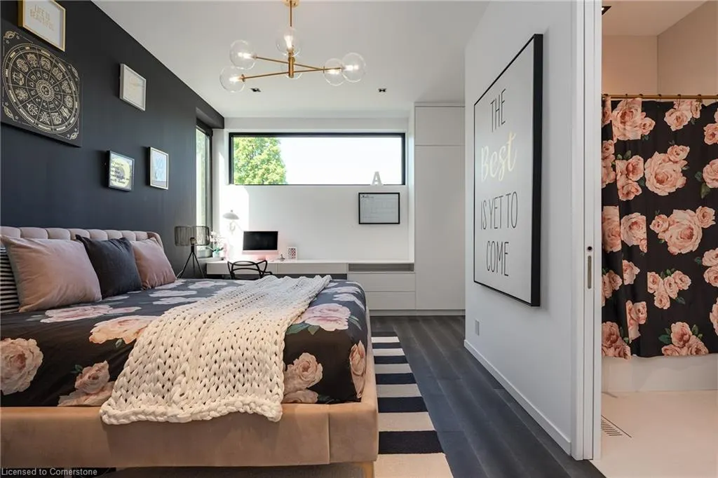 1239 Sedgewick Crescent