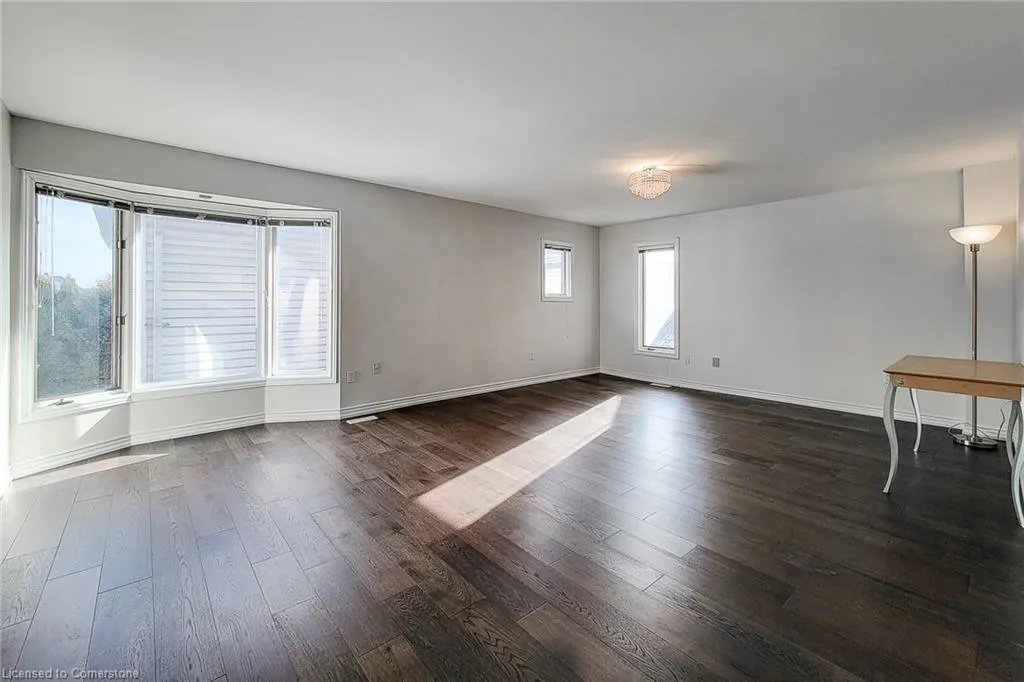 85 Meadowlands Boulevard