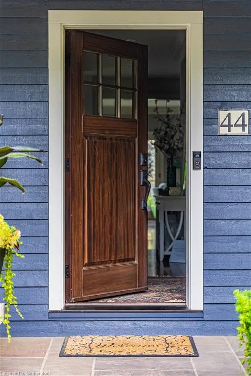 44 Head Street