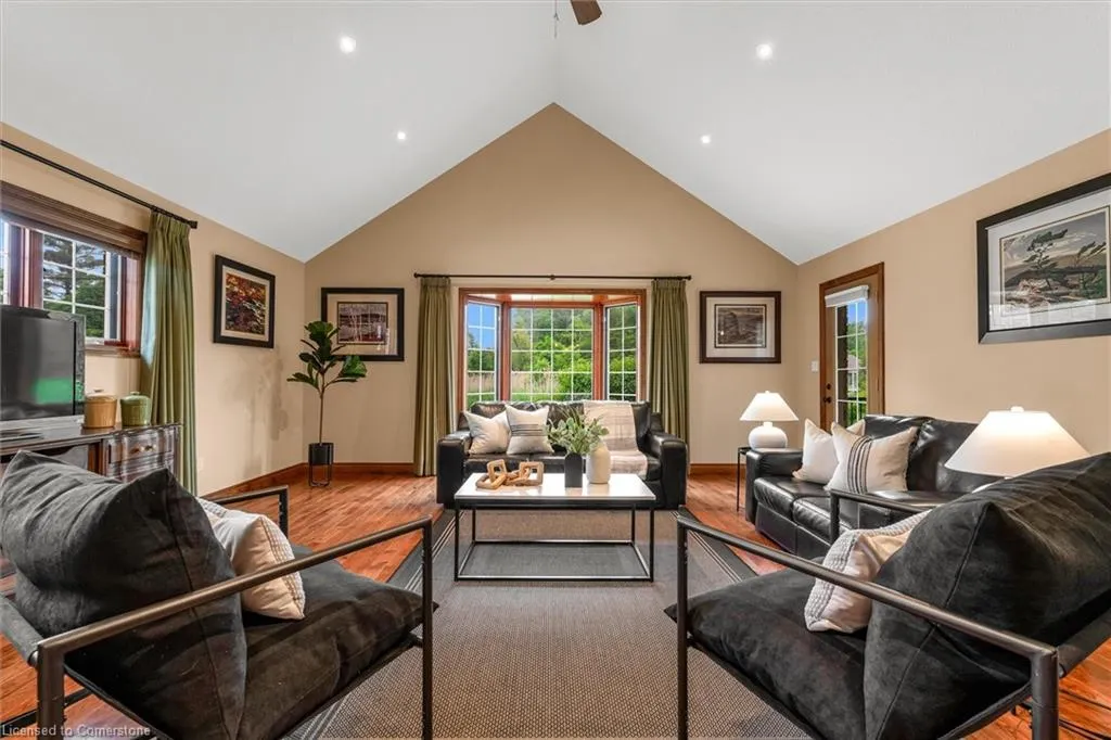 635 Millgrove Side Road