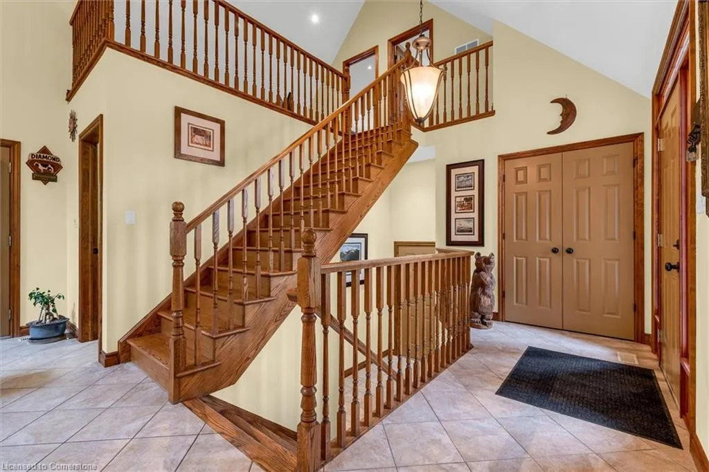 635 Millgrove Side Road