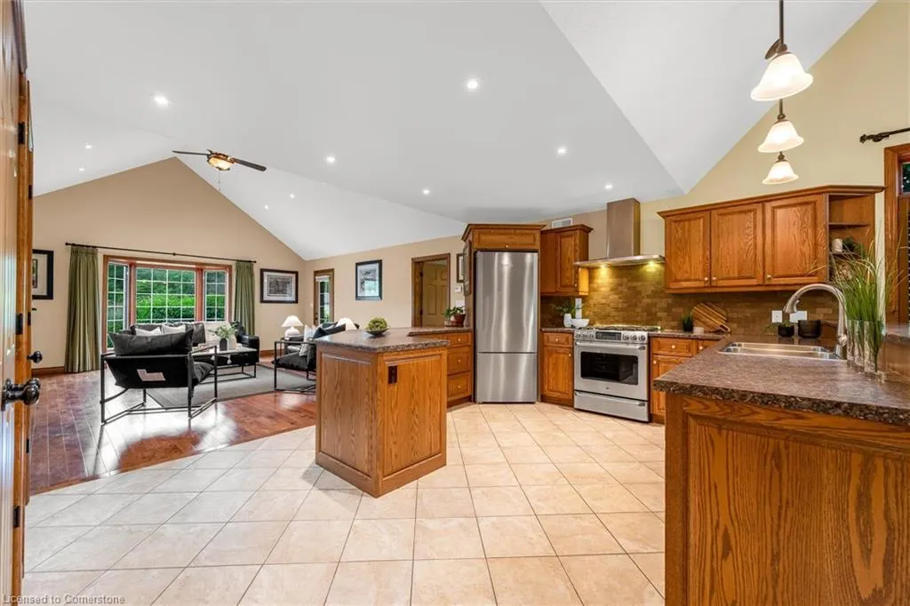 635 Millgrove Side Road