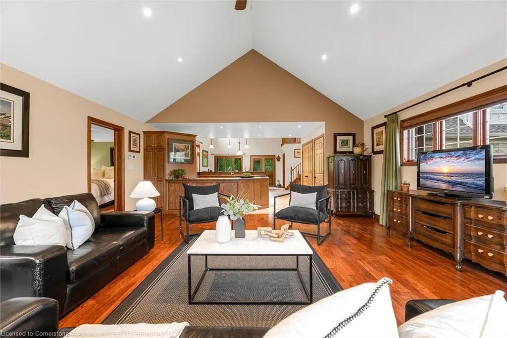 635 Millgrove Side Road
