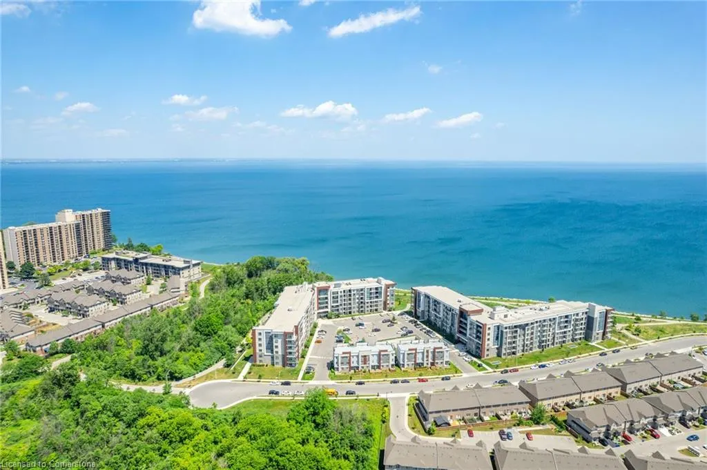 125 Shoreview Place, #422