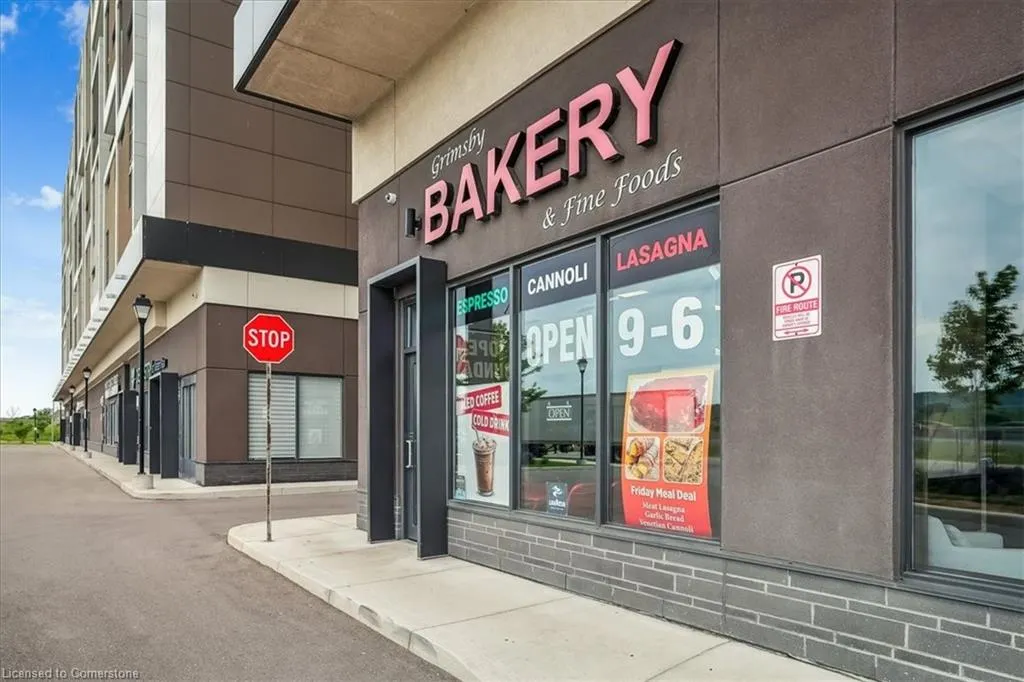 550 North Service Road, #806