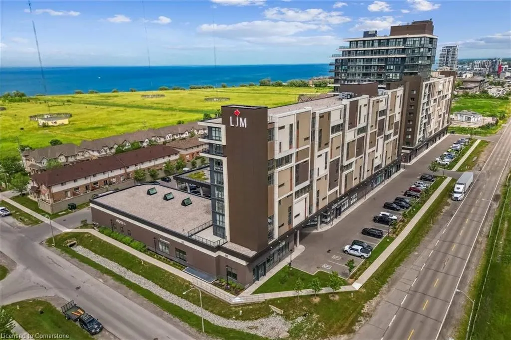 550 North Service Road, #806