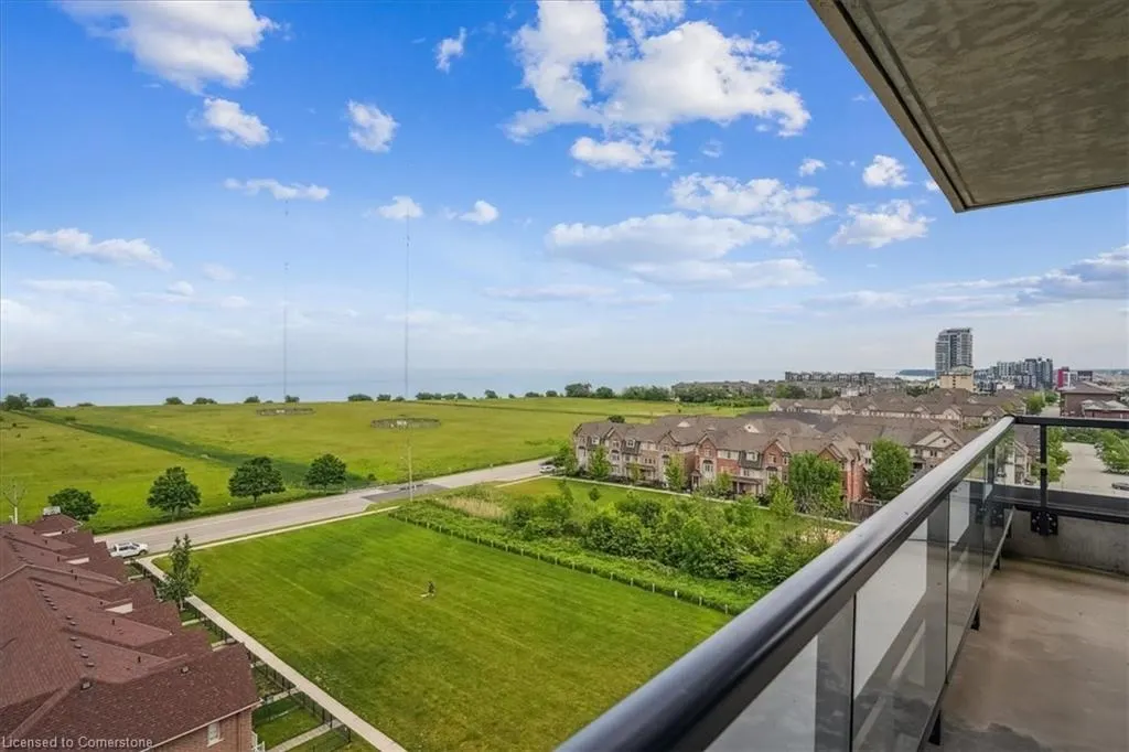 550 North Service Road, #806