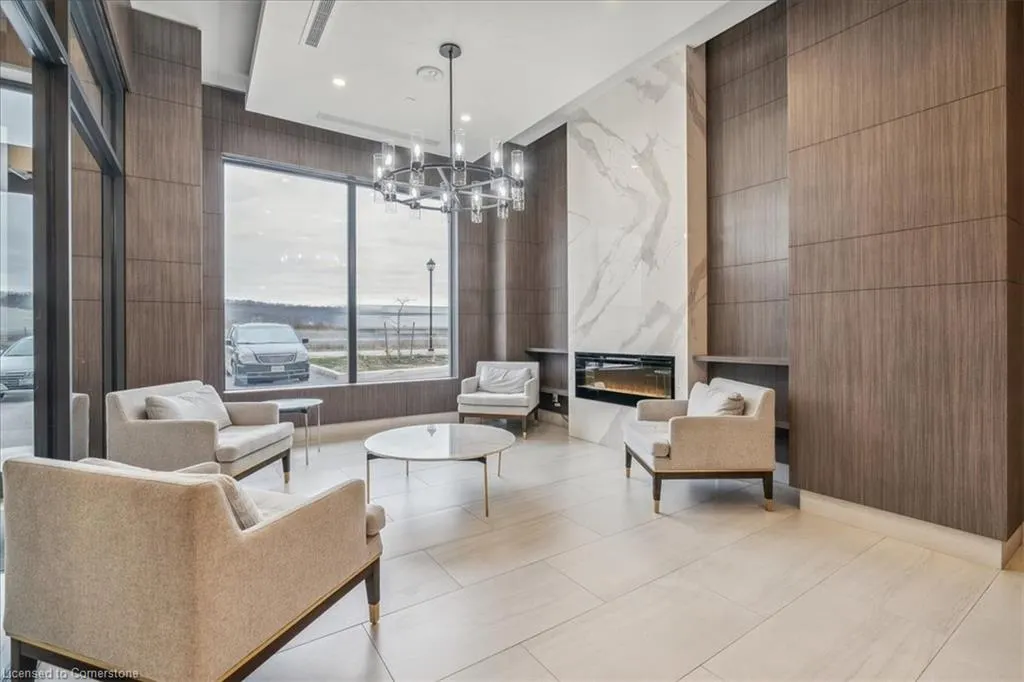 550 North Service Road, #806