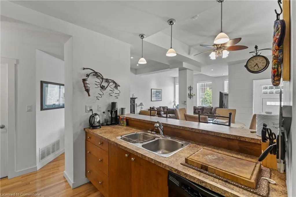 49 Ontario Street, #1