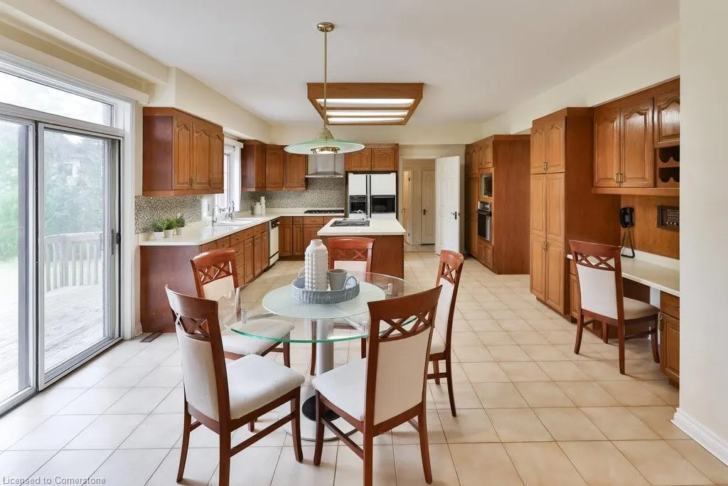 2390 Mississauga Road