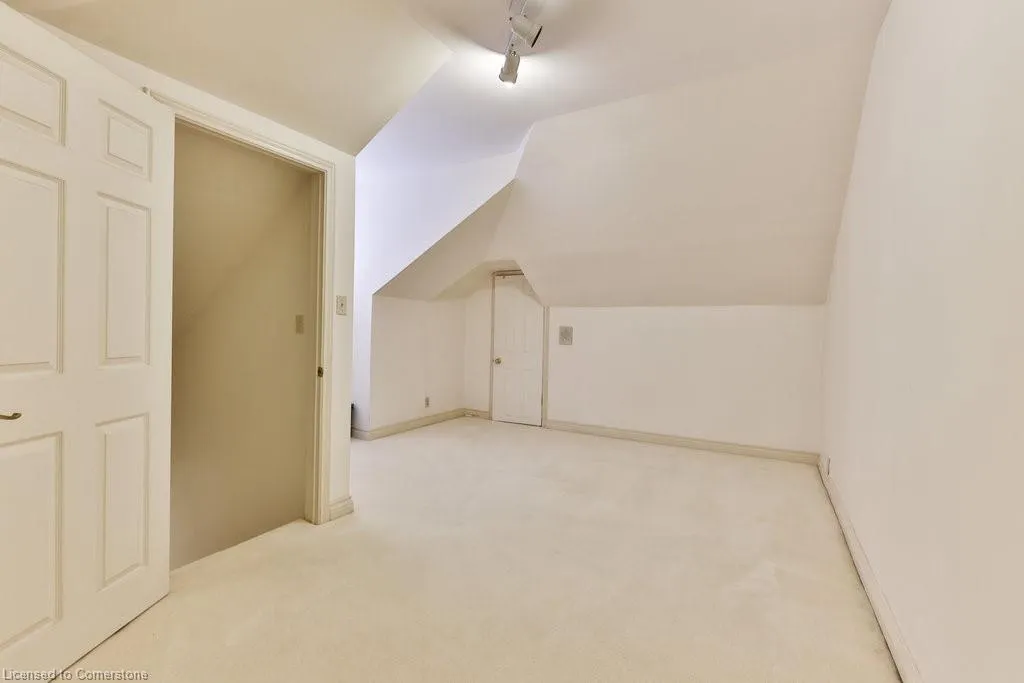 2390 Mississauga Road