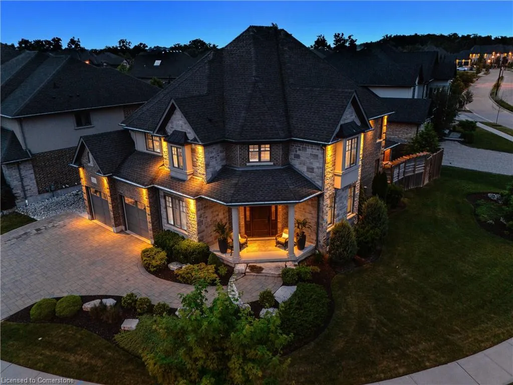 546 Manor Ridge Crescent