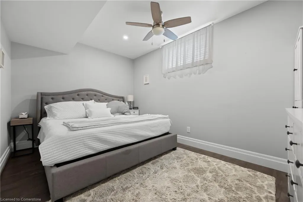 546 Manor Ridge Crescent