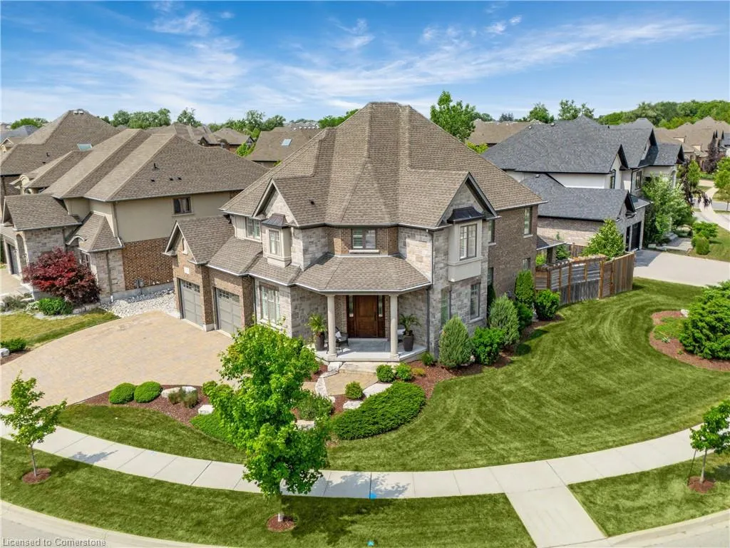 546 Manor Ridge Crescent