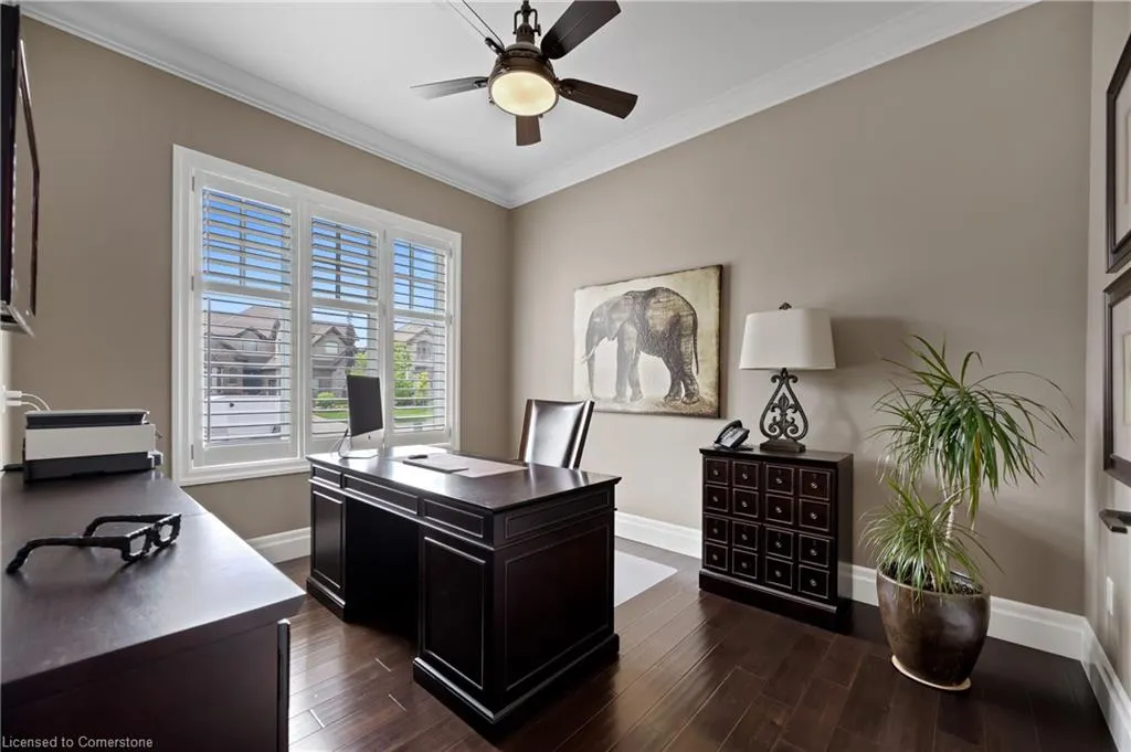 546 Manor Ridge Crescent