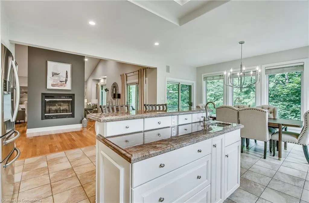 6431 Rockcliffe Estate