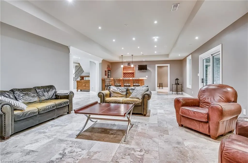6431 Rockcliffe Estate