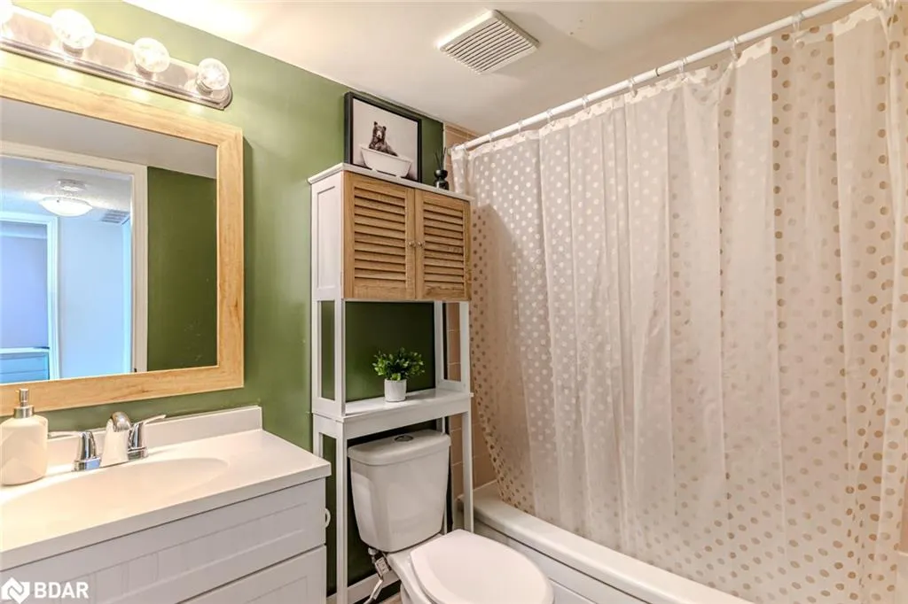 502 Essa Road, #15