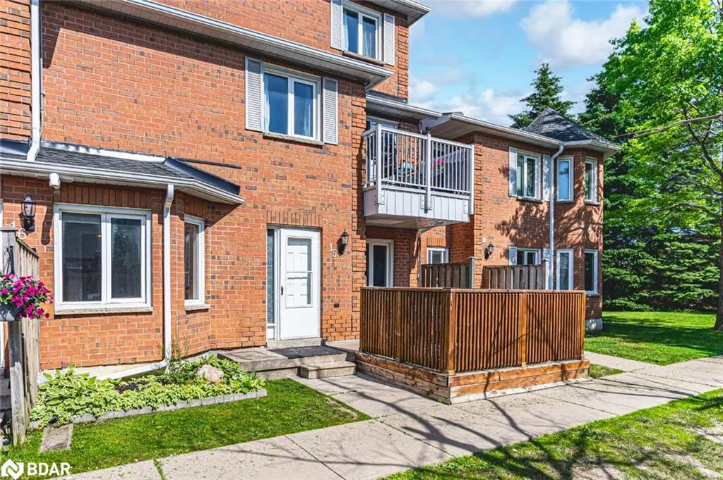 502 Essa Road, #15