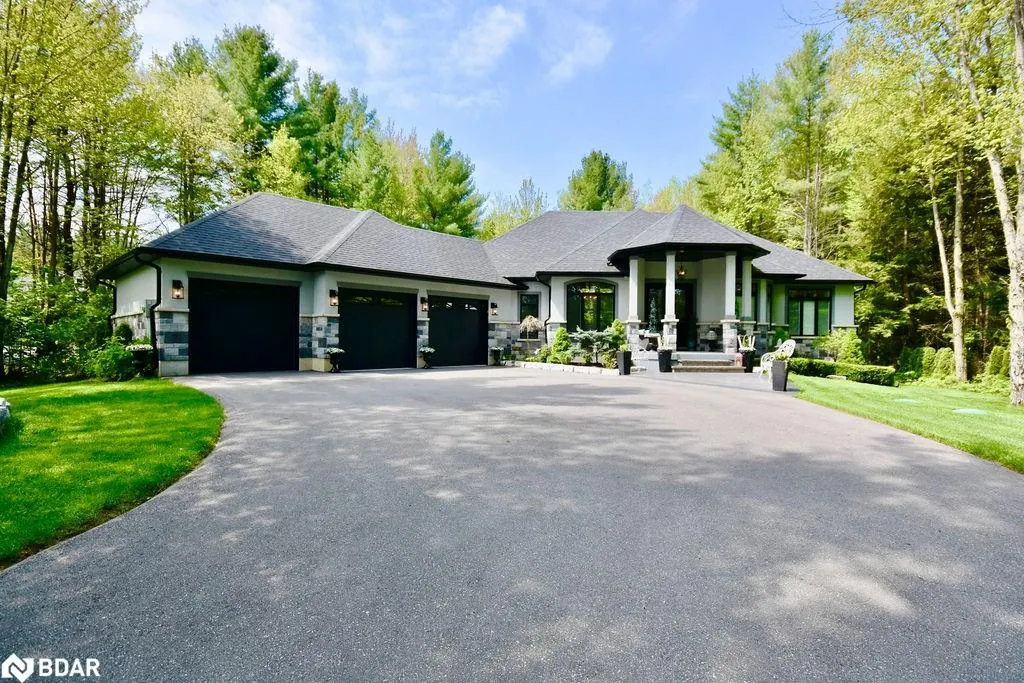 2 Sycamore Circle