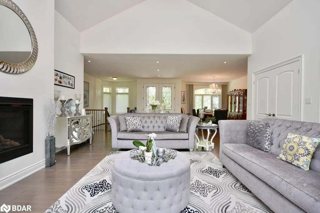 2 Sycamore Circle