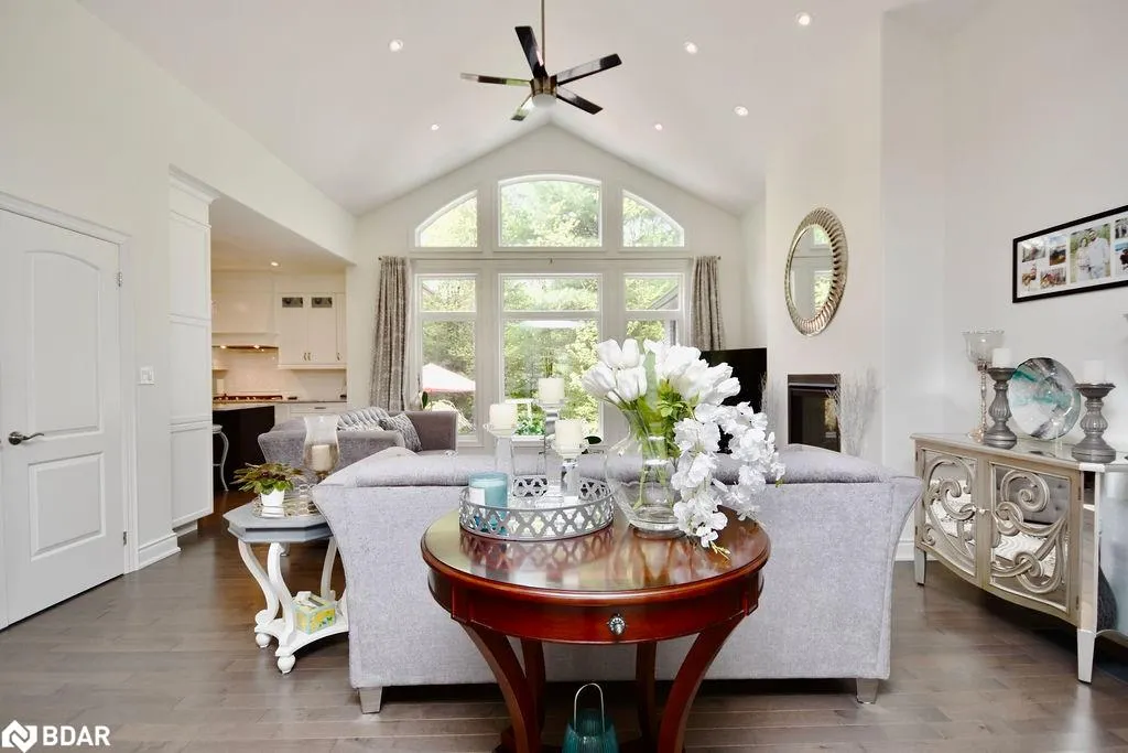 2 Sycamore Circle