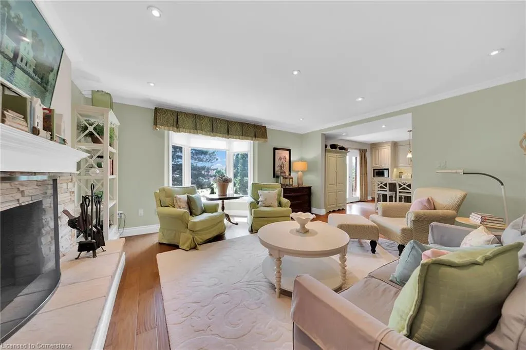 12 Vance Crescent