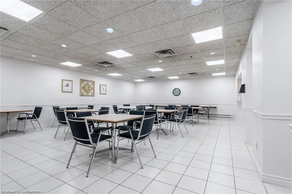 495 Highway 8, #404