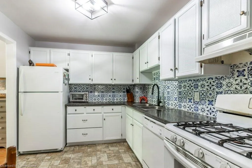109 Wilson Street W, #14