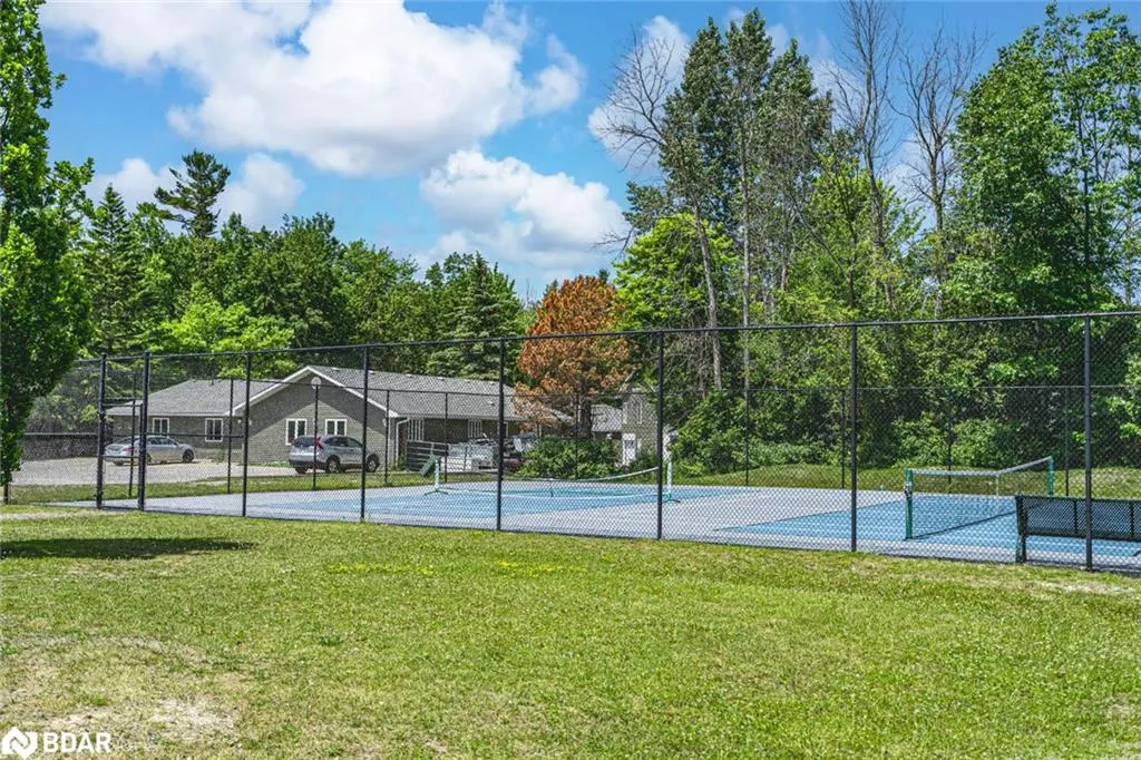 13 Huron Circle