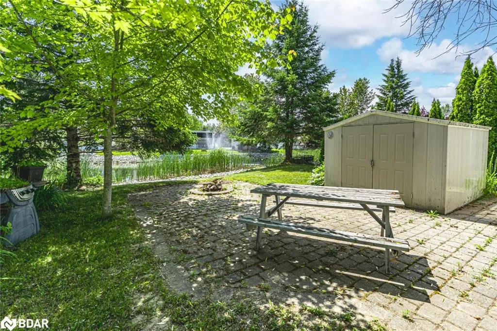 13 Huron Circle