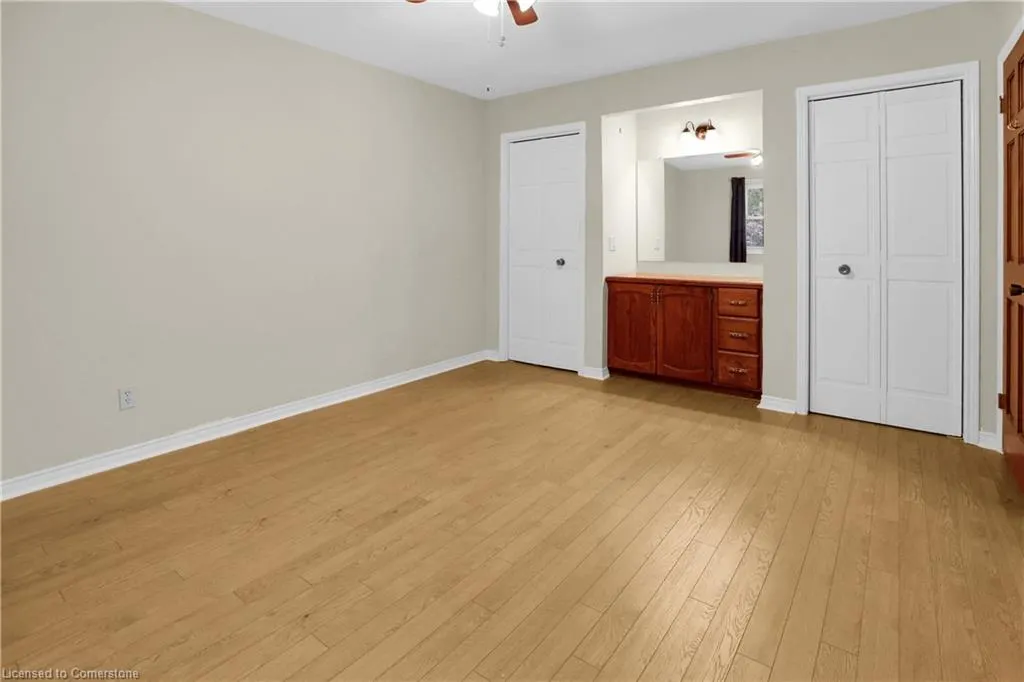 23 Robinson Street N